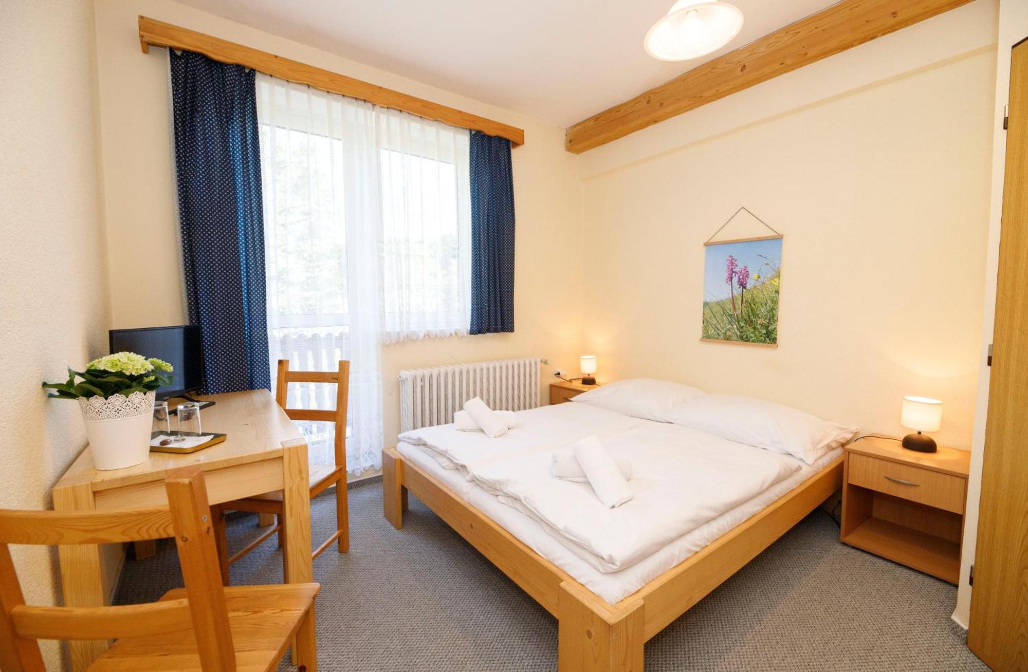 Horsky Hotel Kycerka Velke Karlovice Bagian luar foto