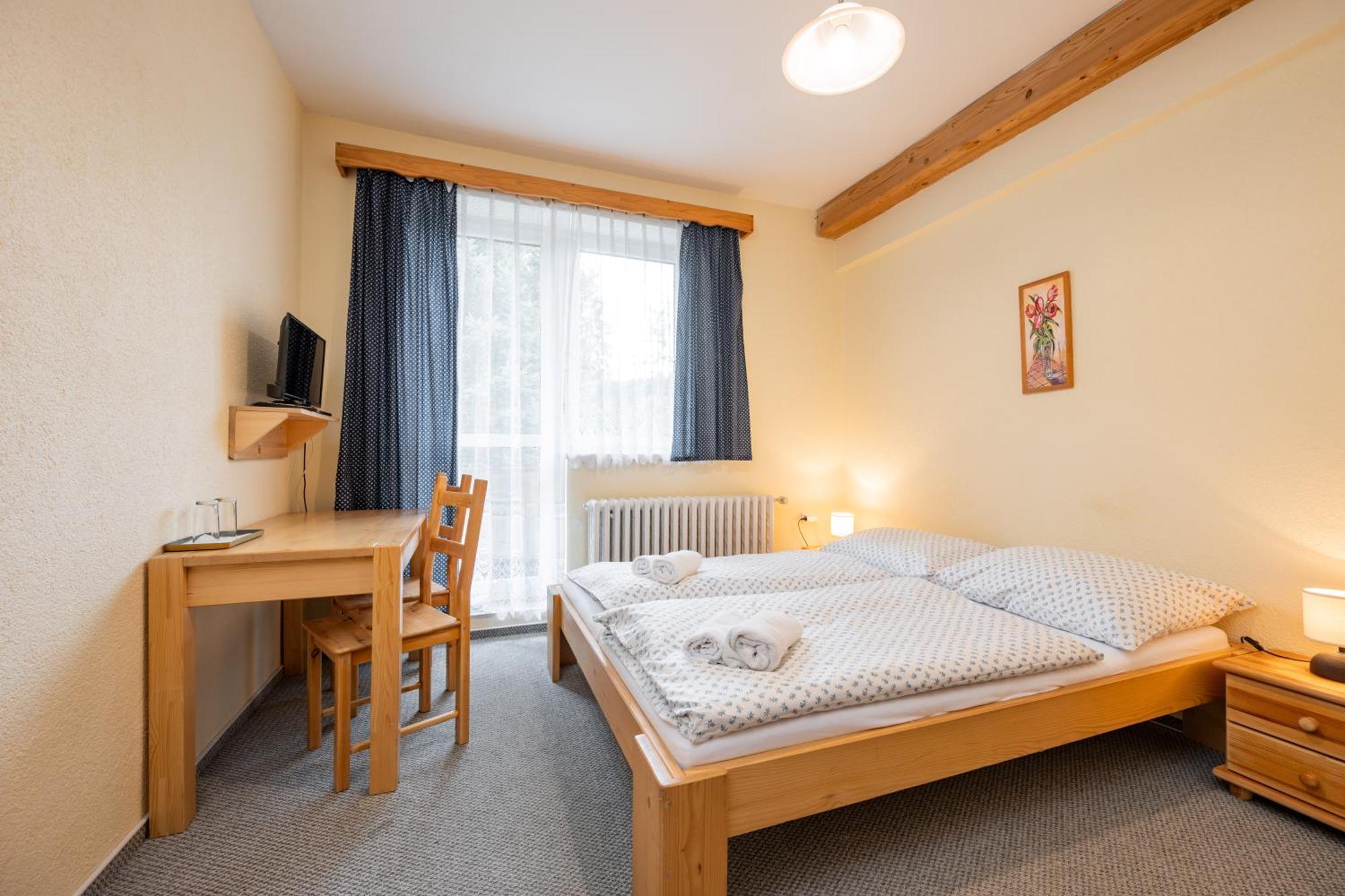 Horsky Hotel Kycerka Velke Karlovice Bagian luar foto