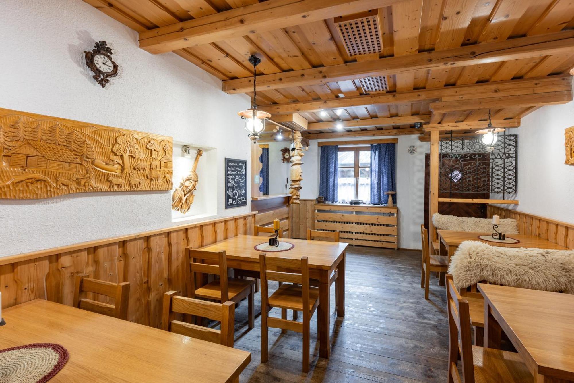 Horsky Hotel Kycerka Velke Karlovice Bagian luar foto