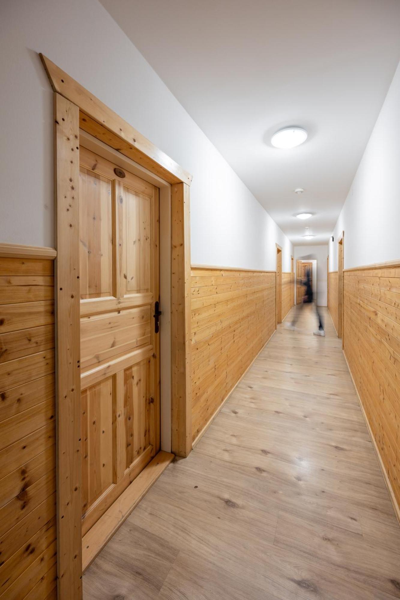 Horsky Hotel Kycerka Velke Karlovice Bagian luar foto