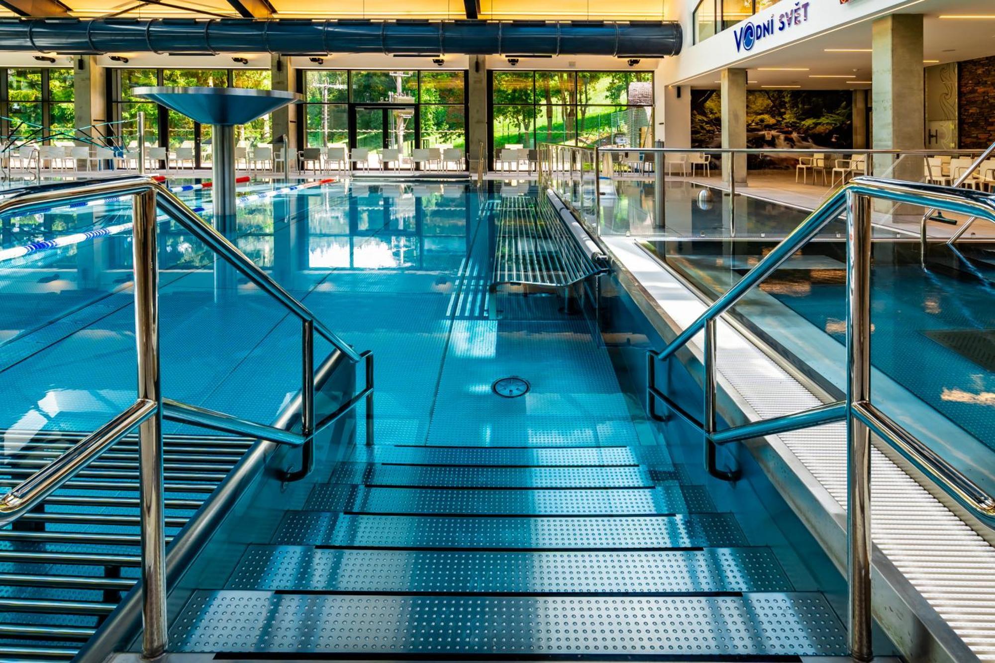 Horsky Hotel Kycerka Velke Karlovice Bagian luar foto